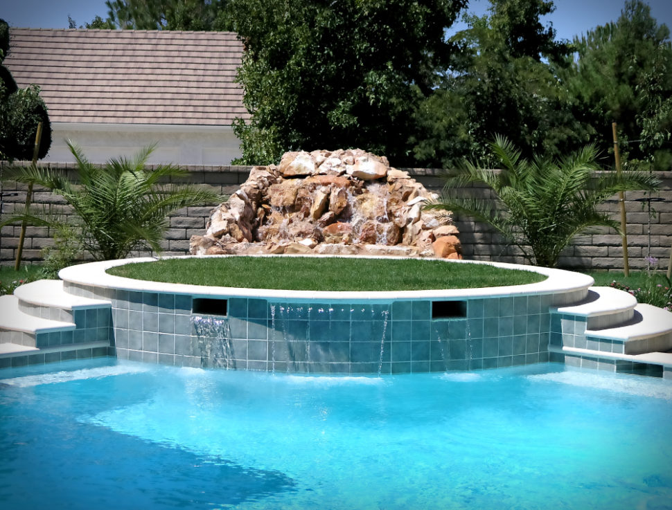 Do Seasons Affect Pool Construction?